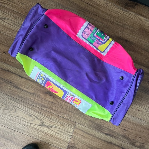 Retro 80s / 90s Neon Challenger Surf & Sail Duffle Bag - Picture 11 of 13